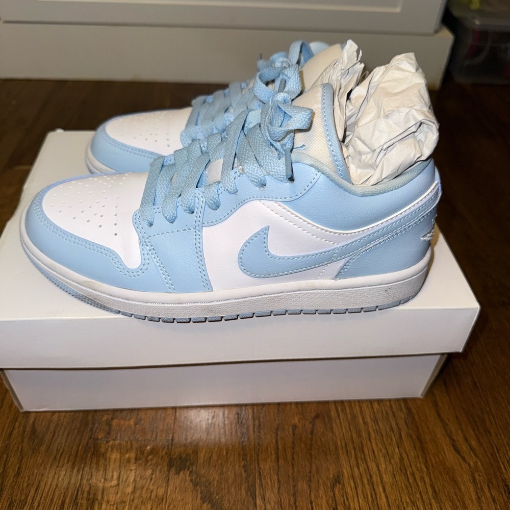Nike Air Jordan 1 Low Light Blue and White